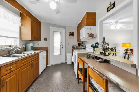 Casa en venta en Port Charlotte, Florida, 2 dormitorios, 107.4 m2 № 1904101 - foto 13