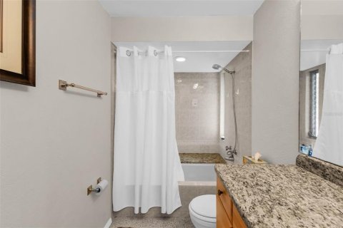 Casa en venta en Port Charlotte, Florida, 2 dormitorios, 107.4 m2 № 1904101 - foto 24