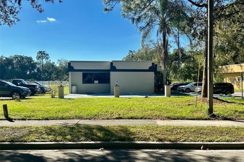 Propiedad comercial en venta en Gainesville, Florida, 201.88 m2 № 798514 - foto 1