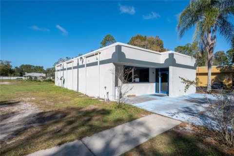 Propiedad comercial en venta en Gainesville, Florida, 201.88 m2 № 798514 - foto 16