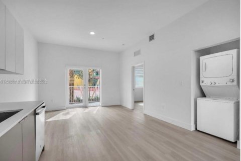 Apartment in Hallandale Beach, Florida 2 bedrooms, 88.54 sq.m. № 2062073 - photo 6