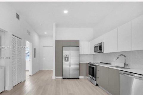 Apartment in Hallandale Beach, Florida 2 bedrooms, 88.54 sq.m. № 2062073