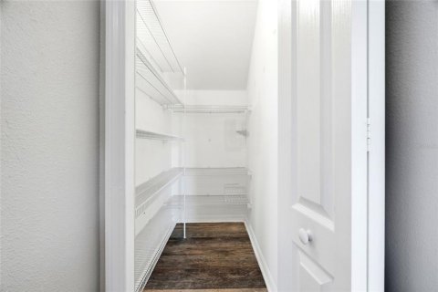 Купить виллу или дом в Раскин, Флорида 13 комнат, 280.84м2, № 2230963 - фото 12