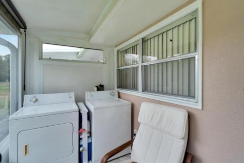 Condo in Sun City Center, Florida, 2 bedrooms  № 2211471 - photo 15