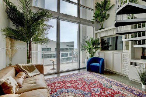 Купить кондоминиум в Майами, Флорида 1 спальня, 70.79м2, № 1943397 - фото 1