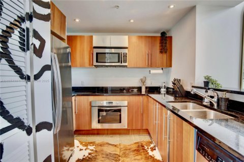 Купить кондоминиум в Майами, Флорида 1 спальня, 70.79м2, № 1943397 - фото 7