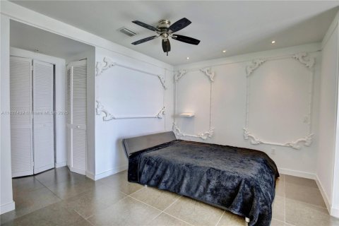 Купить кондоминиум в Майами, Флорида 1 спальня, 70.79м2, № 1943397 - фото 10