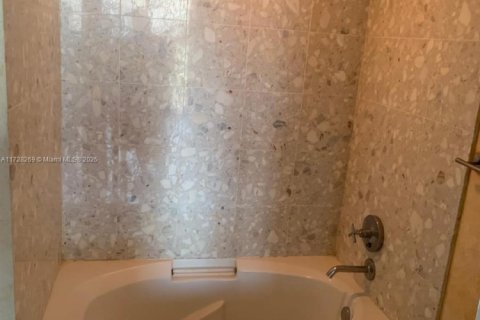 Condominio en venta en Miami, Florida, 1 dormitorio, 76.64 m2 № 1702998 - foto 15