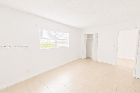 Appartement à louer à Hollywood, Floride: 1 chambre, 78.97 m2 № 2169021 - photo 10