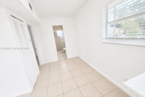 Appartement à louer à Hollywood, Floride: 1 chambre, 78.97 m2 № 2169021 - photo 6