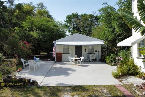House in Fort Myers, Florida 4 bedrooms, 249.16 sq.m. № 1751007 - photo 20
