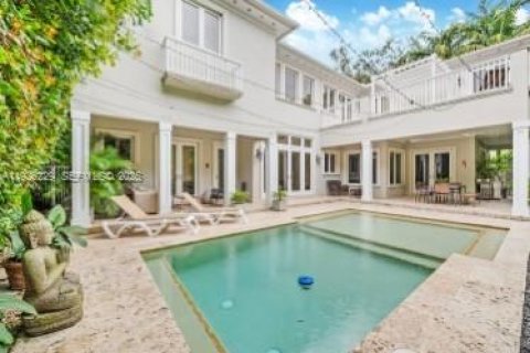 Casa en venta en Miami, Florida, 5 dormitorios, 400.04 m2 № 1984538 - foto 10