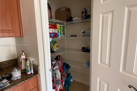 Townhouse in Homestead, Florida 2 bedrooms, 132.94 sq.m. № 2031003 - photo 7