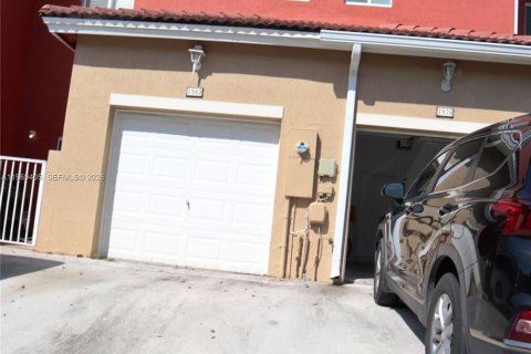 Townhouse in Homestead, Florida 2 bedrooms, 132.94 sq.m. № 2031003 - photo 3