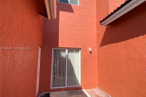 Townhouse in Homestead, Florida 2 bedrooms, 132.94 sq.m. № 2031003 - photo 5