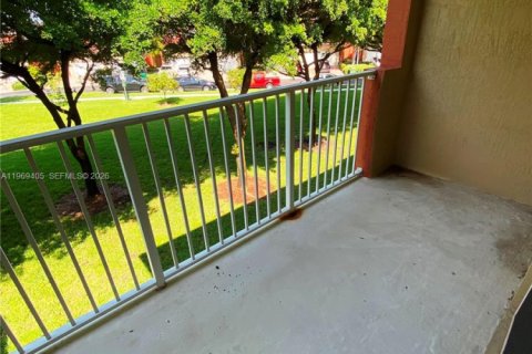 Townhouse in Homestead, Florida 2 bedrooms, 132.94 sq.m. № 2031003 - photo 16