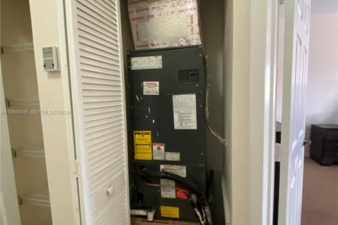 Townhouse in Homestead, Florida 2 bedrooms, 132.94 sq.m. № 2031003 - photo 19