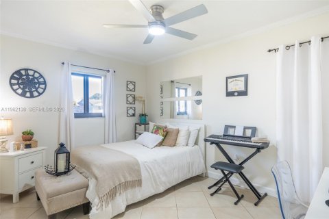 Купить виллу или дом в Хомстед, Флорида 4 спальни, 198.07м2, № 2024257 - фото 30