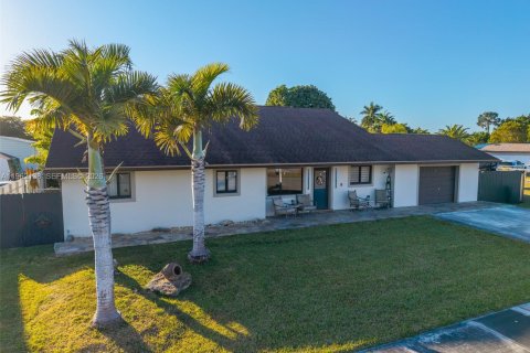 Купить виллу или дом в Хомстед, Флорида 4 спальни, 198.07м2, № 2024257 - фото 3