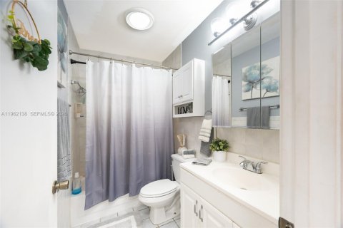 Купить виллу или дом в Хомстед, Флорида 4 спальни, 198.07м2, № 2024257 - фото 29