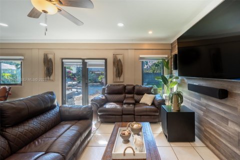 Купить виллу или дом в Хомстед, Флорида 4 спальни, 198.07м2, № 2024257 - фото 19