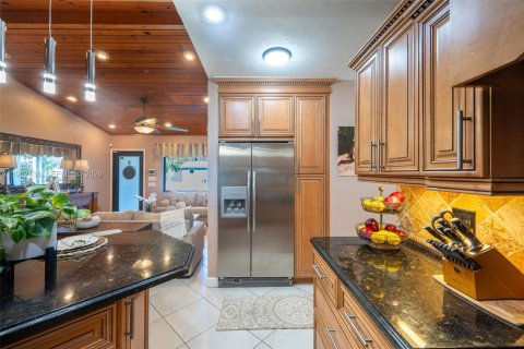 Купить виллу или дом в Хомстед, Флорида 4 спальни, 198.07м2, № 2024257 - фото 14