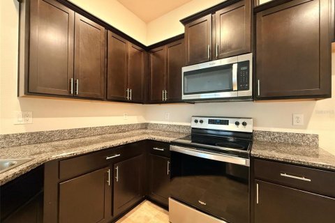 Villa ou maison à vendre à Kissimmee, Floride: 4 chambres, 147.16 m2 № 2196695 - photo 10