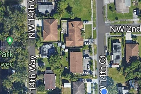 Land in Dania Beach, Florida № 1945273 - photo 1