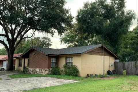 Villa ou maison à louer à Lakeland, Floride: 3 chambres, 134.71 m2 № 1736268 - photo 1