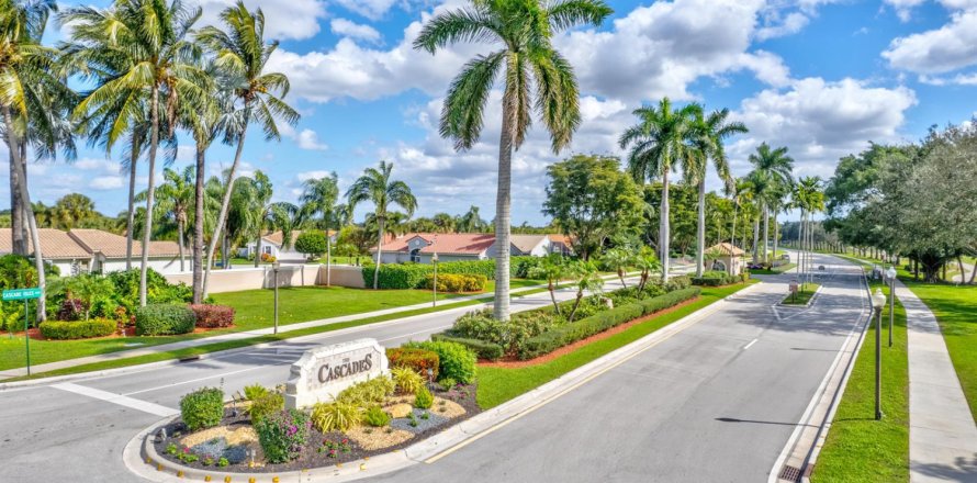 House in Boynton Beach, Florida 3 bedrooms, 232.81 sq.m. № 2147353