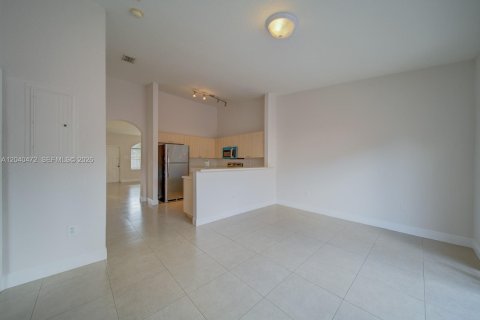 House in Miami, Florida 3 bedrooms, 116.31 sq.m. № 2087102 - photo 3