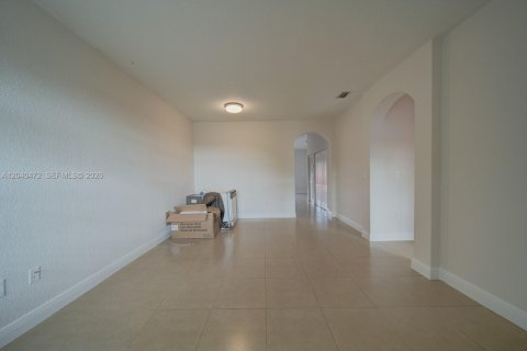 House in Miami, Florida 3 bedrooms, 116.31 sq.m. № 2087102 - photo 5