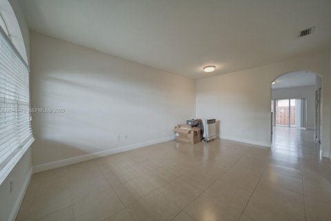 House in Miami, Florida 3 bedrooms, 116.31 sq.m. № 2087102 - photo 13