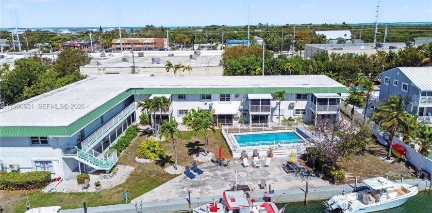 Condominio en Marathon, Florida, 2 dormitorios  № 2043900