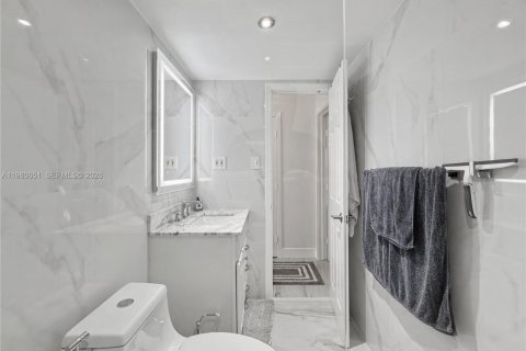 Condominio en venta en Marathon, Florida, 2 dormitorios, 72.09 m2 № 2043900 - foto 13