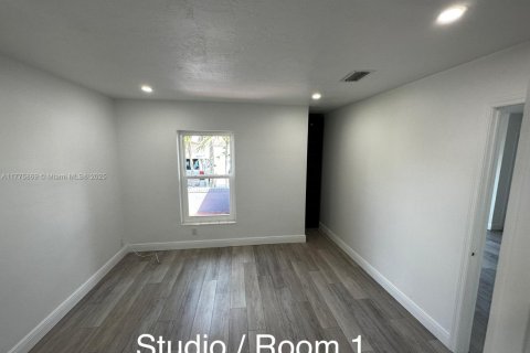 House in Kendall, Florida 5 bedrooms № 1698997 - photo 11