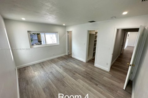 House in Kendall, Florida 5 bedrooms № 1698997 - photo 24