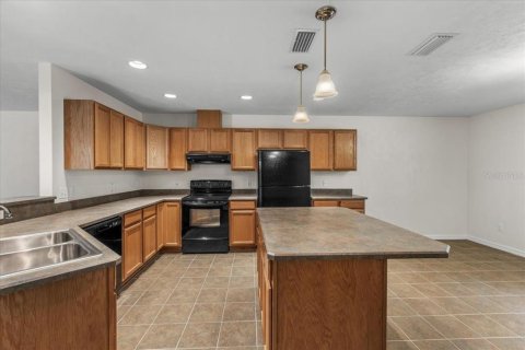 House in Archer, Florida 3 bedrooms, 148.27 sq.m. № 1911881 - photo 4