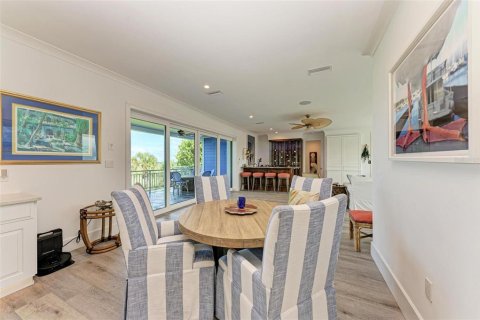 House in Nokomis, Florida 4 bedrooms, 362.88 sq.m. № 1543243 - photo 26