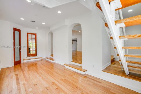 Купить виллу или дом в Майами, Флорида 5 спален, 309.18м2, № 2006496 - фото 23