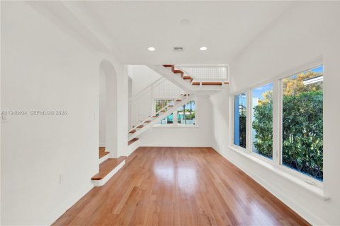 Купить виллу или дом в Майами, Флорида 5 спален, 309.18м2, № 2006496 - фото 20