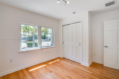 Купить виллу или дом в Майами, Флорида 5 спален, 309.18м2, № 2006496 - фото 29