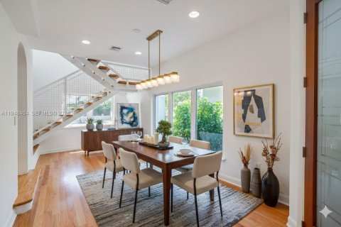 Купить виллу или дом в Майами, Флорида 5 спален, 309.18м2, № 2006496 - фото 24