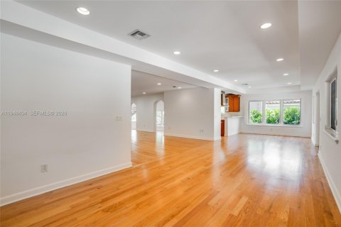 Купить виллу или дом в Майами, Флорида 5 спален, 309.18м2, № 2006496 - фото 13