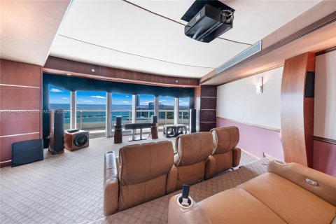 Condominio en venta en Miami, Florida, 4 dormitorios, 532.33 m2 № 1891590 - foto 26