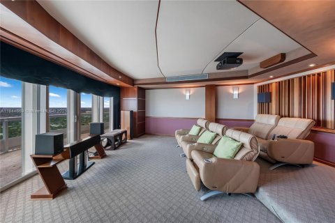 Condominio en venta en Miami, Florida, 4 dormitorios, 532.33 m2 № 1891590 - foto 25