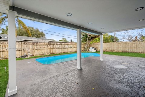 Casa en venta en Margate, Florida, 4 dormitorios, 111.11 m2 № 1969002 - foto 30