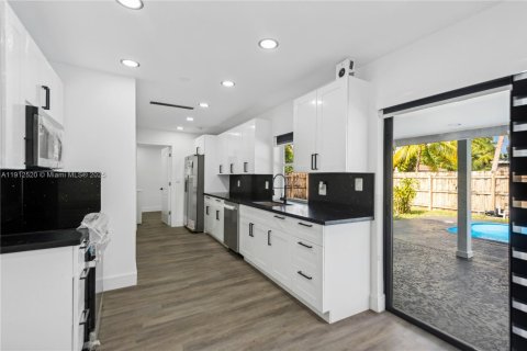 Casa en venta en Margate, Florida, 4 dormitorios, 111.11 m2 № 1969002 - foto 27