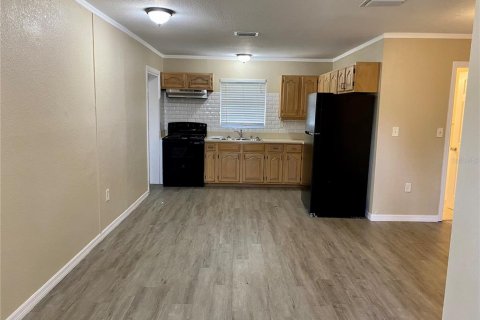 Commercial property in Zephyrhills, Florida 178.74 sq.m. № 2105593 - photo 14