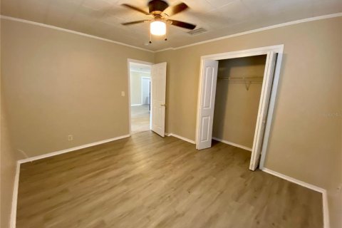 Commercial property in Zephyrhills, Florida 178.74 sq.m. № 2105593 - photo 23